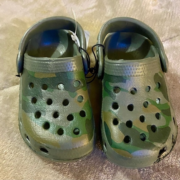 Baby  crocs - Picture 4 of 4